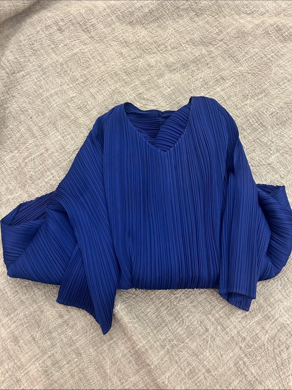 Issey Miyake Royal Blue V-Neck Short Sleeve Pleated Top